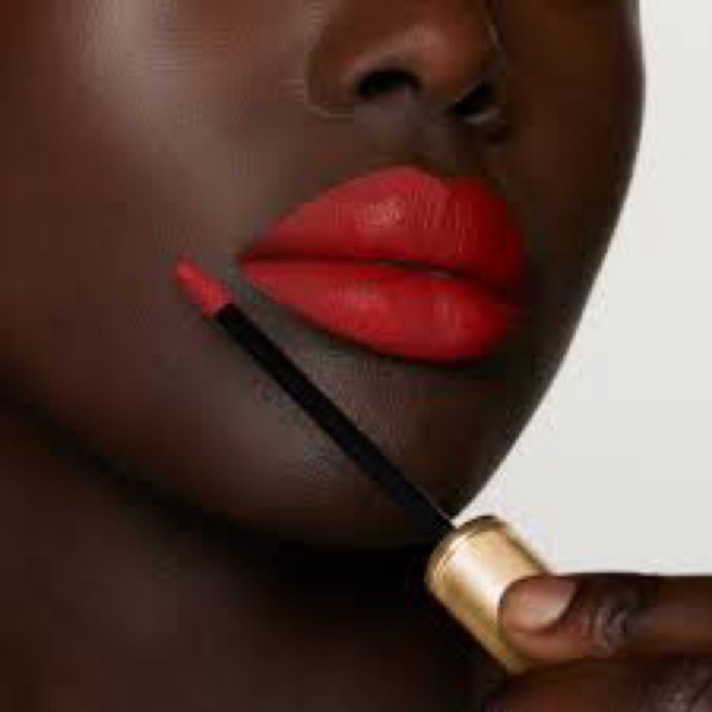Gucci Liquid Matte Lip Color - Goldie Red - Picture 10 of 13